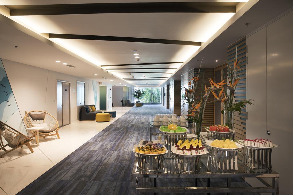 Hotel Ibis Styles Nha Trang Esterno foto